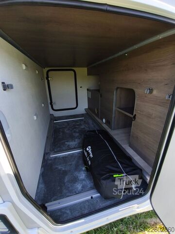 Półzintegrowany kamper CHAUSSON titanium 767 GA Automatik, Hubbett und Längsbett