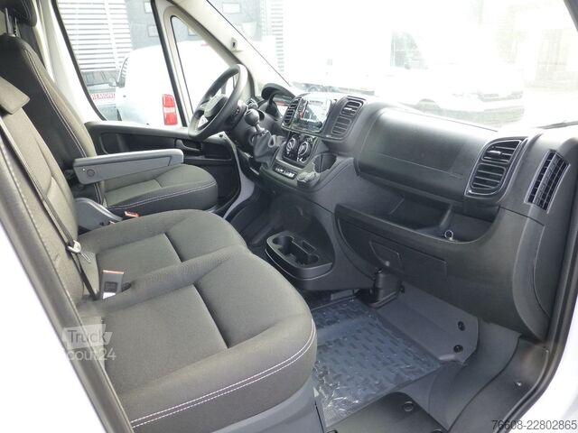 Kombi vozilo sa ceradom PEUGEOT Boxer Pritsche Plane Camera 132Kw