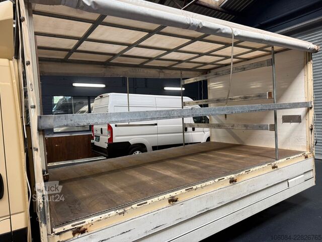 Camion de boissons IVECO Daily 72-210 Getränkeaufbau AUTOM. AC R-CAM AHK