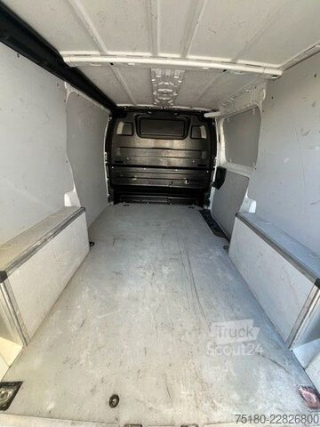 Slēgtais furgons OPEL Vivaro Kastenwagen L2  Edition M Transporter