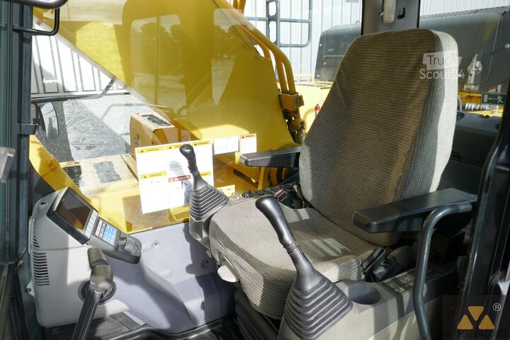 ερπυστριοφόρος εκσκαφέας Komatsu PC490LC-11