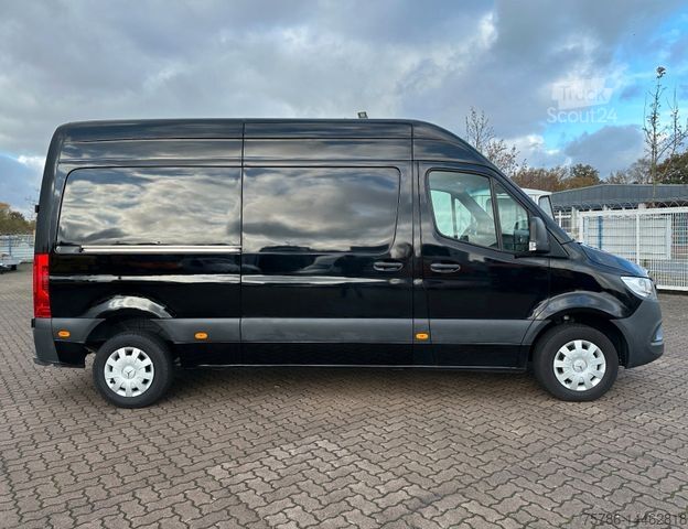 Фургон з високим дахом MERCEDES-BENZ Vario 613 D DokaKA/ L2H2/ 5 Sitze/ AHK/ Standhzg