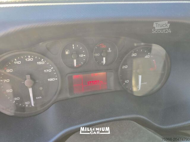 Furgone isotermico frigorifero Iveco 35-15 CELLA 3,80 FRC 2028 EURO 6