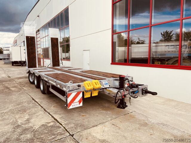 Low loader trailer Möslein TT 31 31 t Tridem- Tieflader 3 Achs, 8 m LadeflächeNeufahrzeug