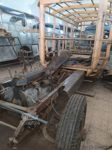 Minibus Berna Adler mit Frech Hoch Sissach Aufbau Cabrio