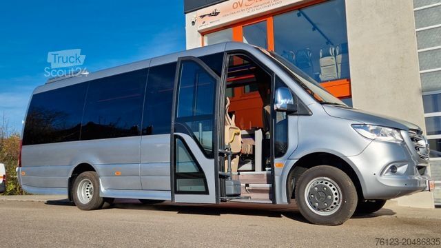 Minibus MERCEDES-BENZ 519 und 517 Glasdach XXL 20 Sitze Stock