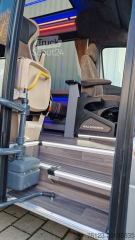 Minibus MERCEDES-BENZ 519 und 517 Glasdach XXL  20 Sitze Stock