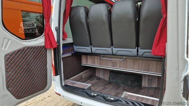 Minibus MERCEDES-BENZ 519 und 517 Glasdach XXL  20 Sitze Stock