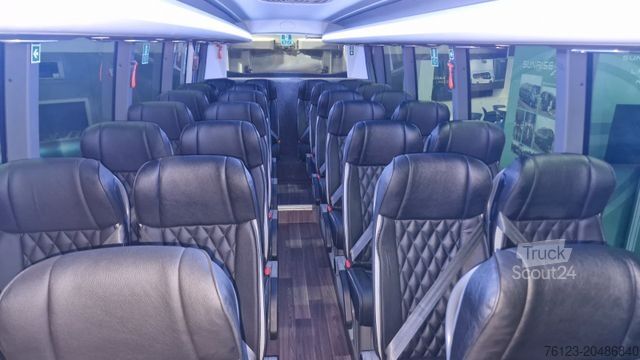 Minibus IVECO Daily 70 Vorlauffahrzeug Ferqui Sunrise 2,5 m B