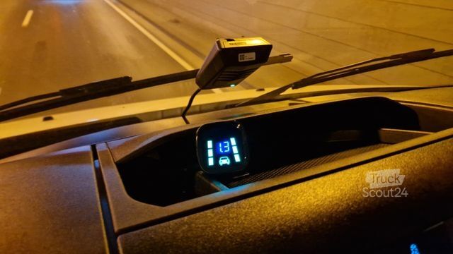 Minibus IVECO Daily 70 Vorlauffahrzeug Ferqui Sunrise 2,5 m B