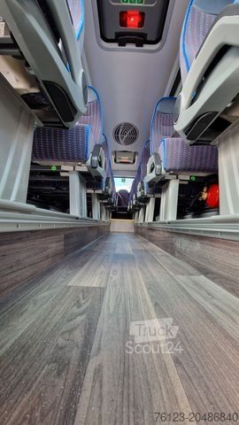 Minibus IVECO Daily 70 Vorlauffahrzeug Ferqui Sunrise 2,5 m B