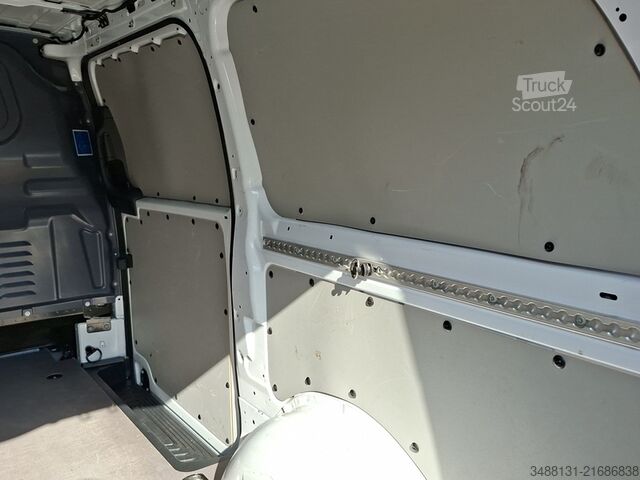 Kassevogn Mercedes-Benz VITO 116 NEUES MODELL AHK NAVI KAMERA TEMPOMAT