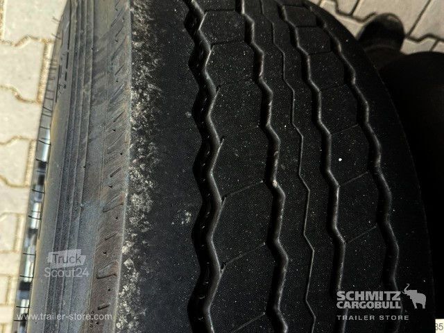 Otvorený náves s plachtou Schmitz Cargobull Curtainsider Standard Getränke