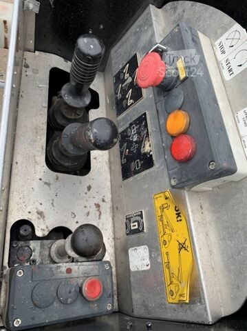 Transporter mit Koffer Nissan Cabstar GSR E179T - 17,1m - 250 kg