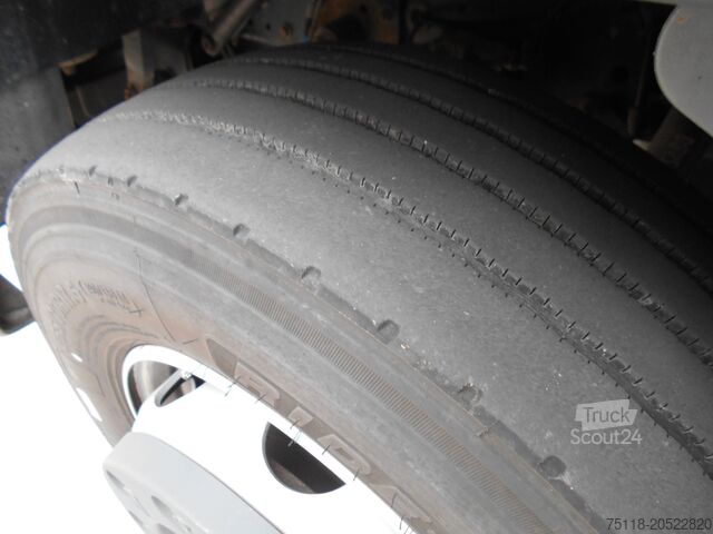 LKW mit Pritsche und Plane Iveco EuroCargo 120