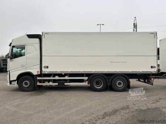 Autocamion transport băuturi VOLVO FH 500 6X2 GETRäNKEKOMPLETTZUG, ORTEN GETRäNKEAUFBAU