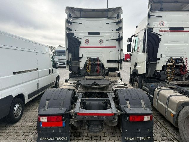 Trattore stradale standard Renault T460