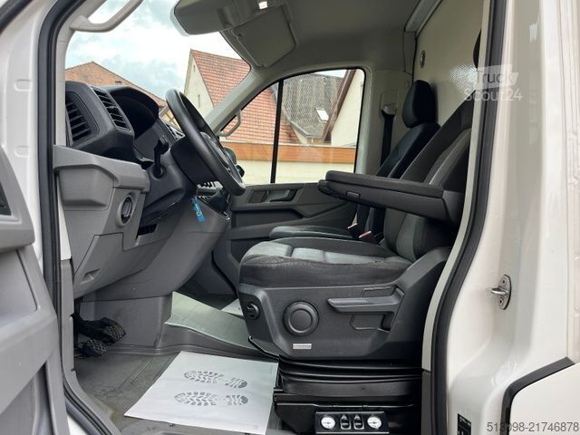 Transporter mit Koffer VOLKSWAGEN CRAFTER 2.0TDI XXXL KOFFER RAMPE KAMERA 177 PS