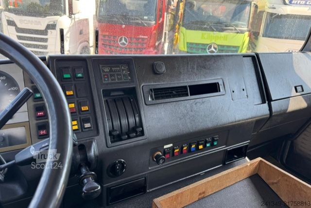 Φορτηγό δεξαμενή κενού MAN 26.402 6x4 Kaiser Kanalreiniger