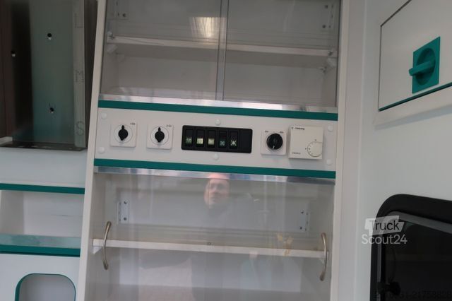 Vatrogasno vozilo VOLKSWAGEN T5 Transporter Hochdach lang/KTW/Klima/FN: A29