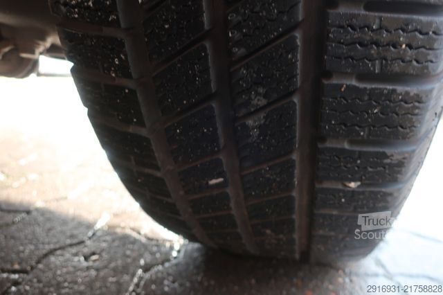 Vatrogasno vozilo VOLKSWAGEN T5 Transporter Hochdach lang/KTW/Klima/FN: A29