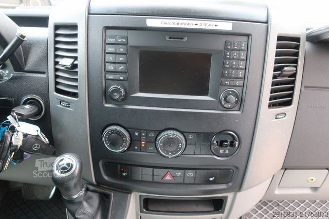 Autospecială de pompieri MERCEDES-BENZ Sprinter RTW 519CDI 1.Hand/ Navi / Fzg Nr: A79