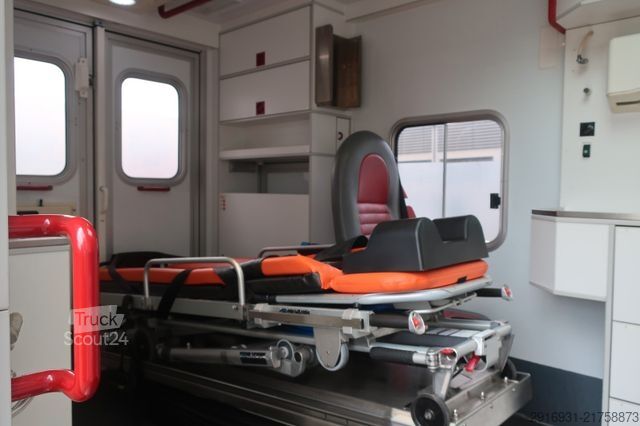 Autospecială de pompieri MERCEDES-BENZ Sprinter RTW 519CDI 1.Hand/ Navi / Fzg Nr: A79