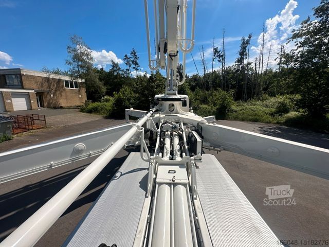 Autobetoniera cu pompă MAN TGS 41.520 8x4 SWAN TSP 47-5 160RZ ( 47m )