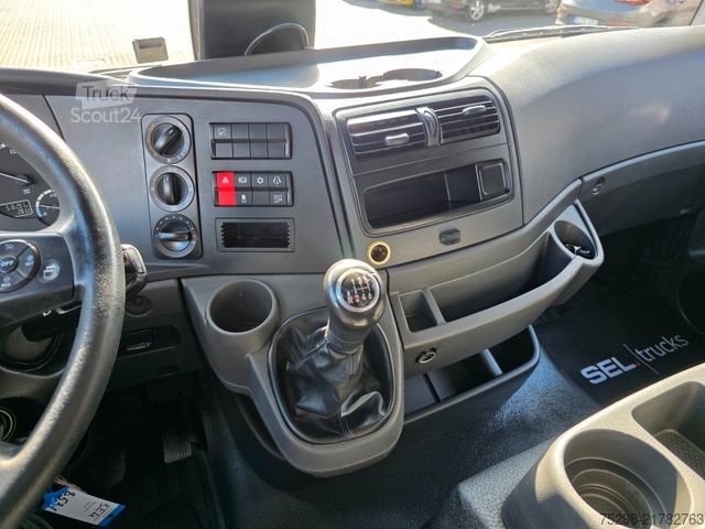 Autocamion cu caroserie tip cutie MERCEDES-BENZ Atego 1221