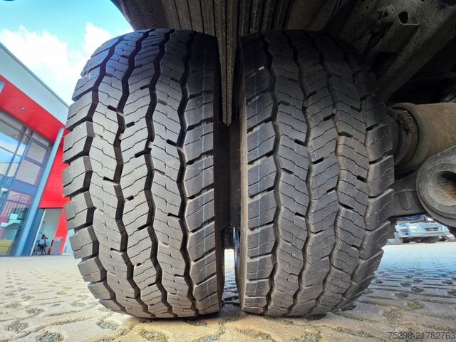 Autocamion cu caroserie tip cutie MERCEDES-BENZ Atego 1221
