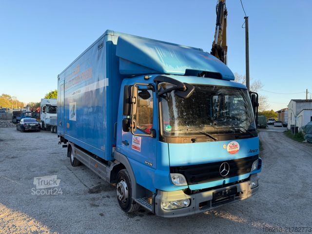 Vrachtwagen met bakwagen MERCEDES-BENZ Atego 818