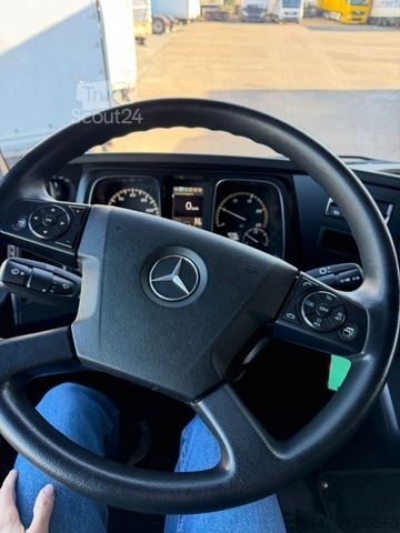 Podvozek nákladního auta MERCEDES-BENZ 2540 L Actros 6x2 Fahrschule 5-Sitzer Liftachse
