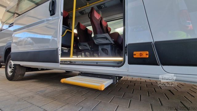 Minibus FIAT 3x Ducato 2x Opel Movano 18 SS in Stock