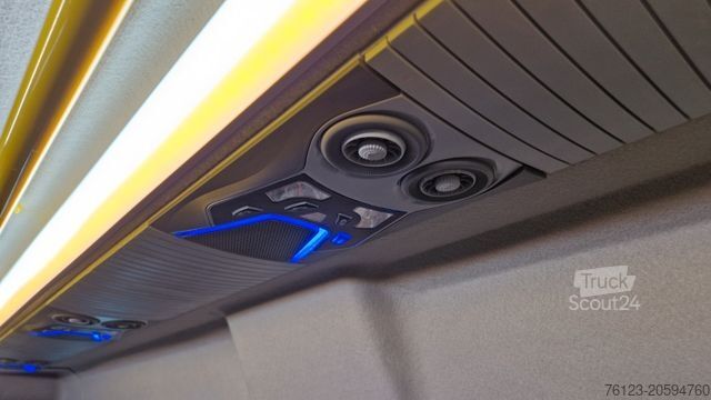 Minibus FIAT 3x Ducato 2x Opel Movano 18 SS in Stock