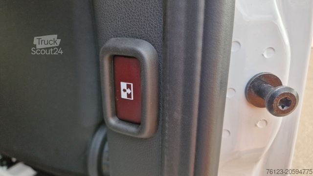 Minibussi MERCEDES-BENZ Sprinter Lord Light 22 Sitzer 3 x Lagerfahrzeug