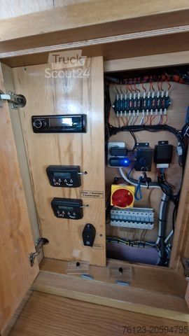 Karavan/obytný vůz Neoplan Starliner 2 XXL Wohnbus Setra