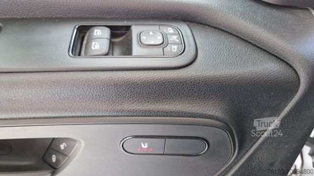 Minibus MERCEDES-BENZ 519  Allrad 4 x 4 Vorlauffahrzeug  neue ADA