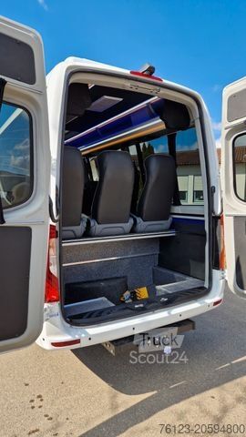 Minibús MERCEDES-BENZ 519 Allrad 4 x 4 Vorlauffahrzeug neue ADA
