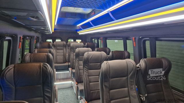 Minibús MERCEDES-BENZ 519 Allrad 4 x 4 Vorlauffahrzeug neue ADA