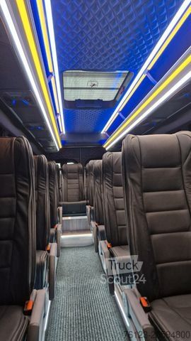 حافلة صغيرة MERCEDES-BENZ 519 Allrad 4 x 4 Vorlauffahrzeug neue ADA