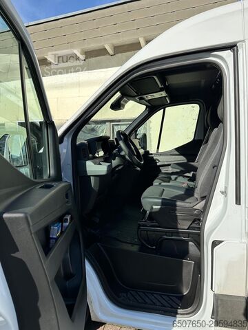 Furgoneta con caja Renault Master L2H2 FWD Kasten Blue DCI150