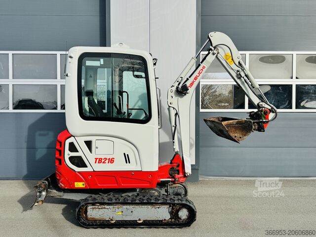 Mini-escavadora Takeuchi TB 216 - 1. HAND
