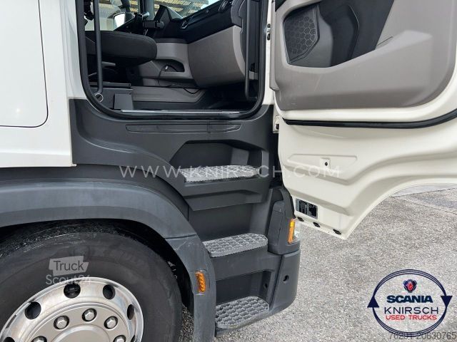 Nákladní vůz na nebezpečné materiály SCANIA R450A4X2NA PTO ADR FL