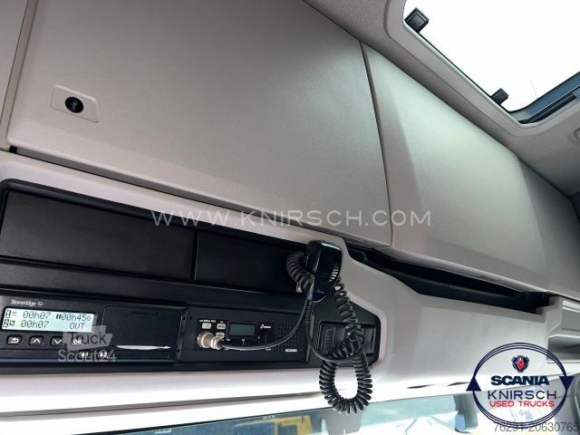 Nákladní vůz na nebezpečné materiály SCANIA R450A4X2NA PTO ADR FL