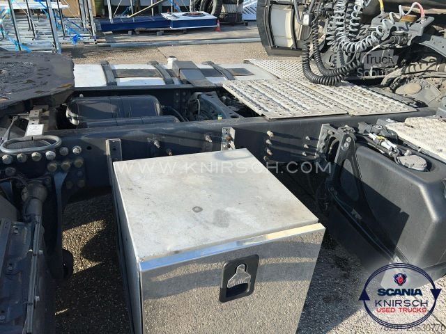 Nákladní vůz na nebezpečné materiály SCANIA R450A4X2NA  PTO  ADR FL