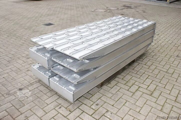 Ultra-Lite Allu Ramps / Rampes d'accès Allu - 23.8 Ton Capacity - New ! Ultra-Lite Allu Ramps / Allu auffahrrampen - 23.8 Ton Capa...