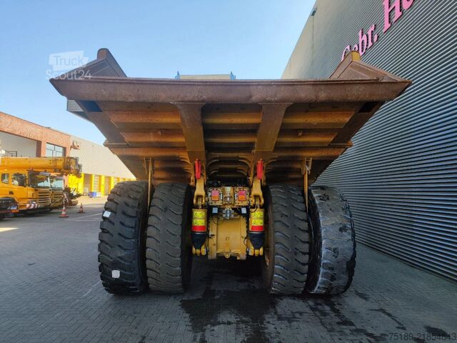 Sklápěč Caterpillar 772G