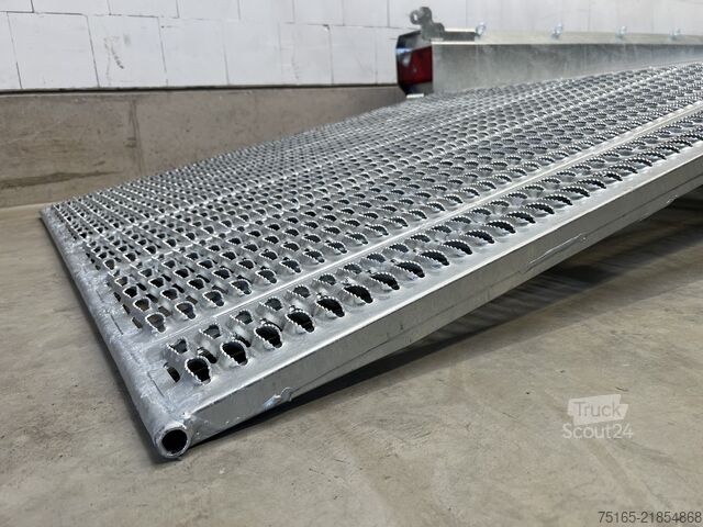 ناقلات الماكينات ومقطورات الحفارات Hulco Terrax-2 3000.294x150 Maschinentransporter