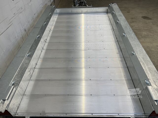 ناقلات الماكينات ومقطورات الحفارات Hulco Terrax-2 3000.294x150 Maschinentransporter