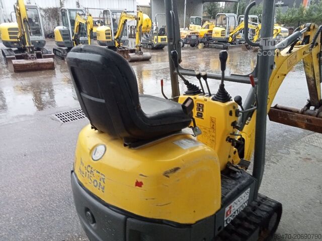 حفار صغير <7 طن Wacker Neuson 803RD